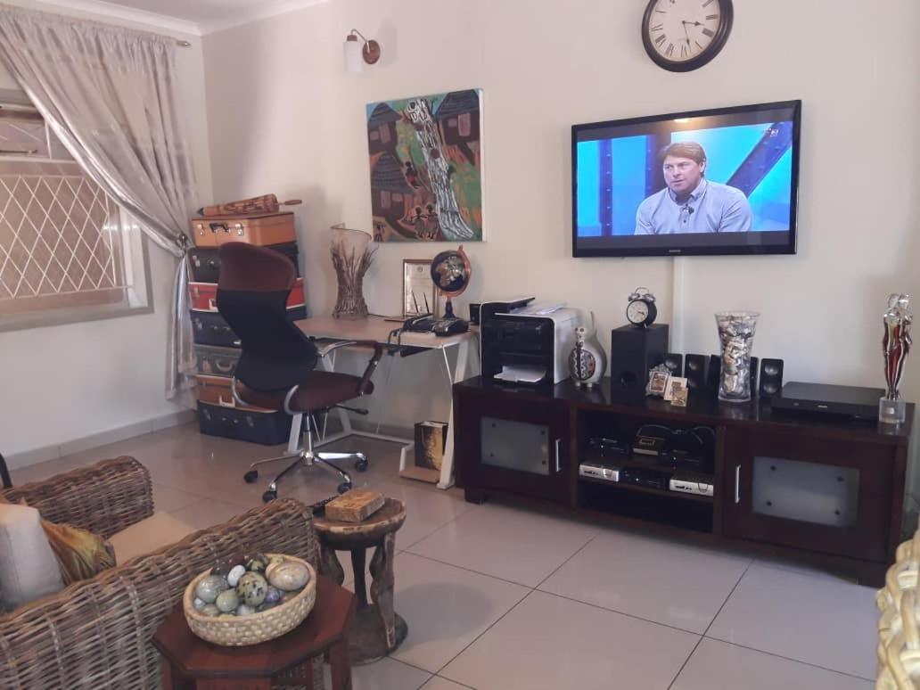 A New Earth Guest Lodge Francistown Dış mekan fotoğraf